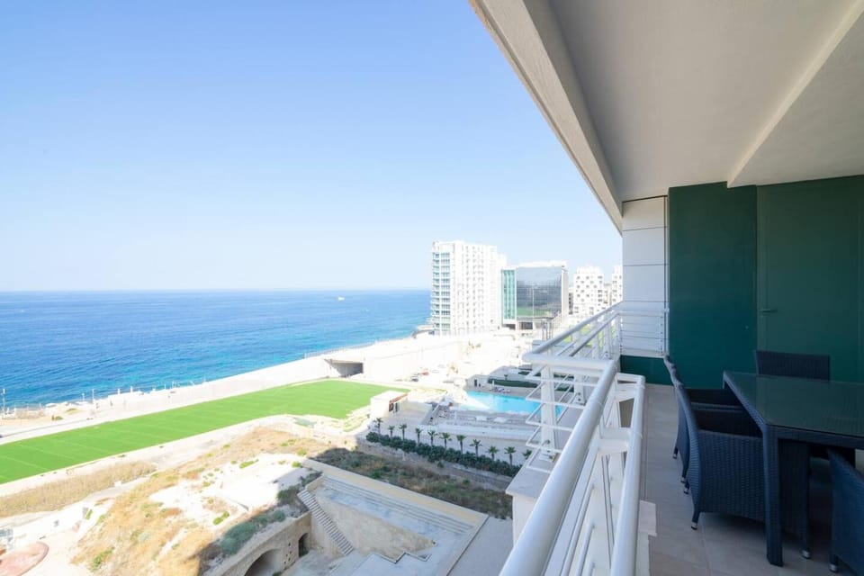 Fort Cambridge Apartments by Homely Apartment in Sliema
