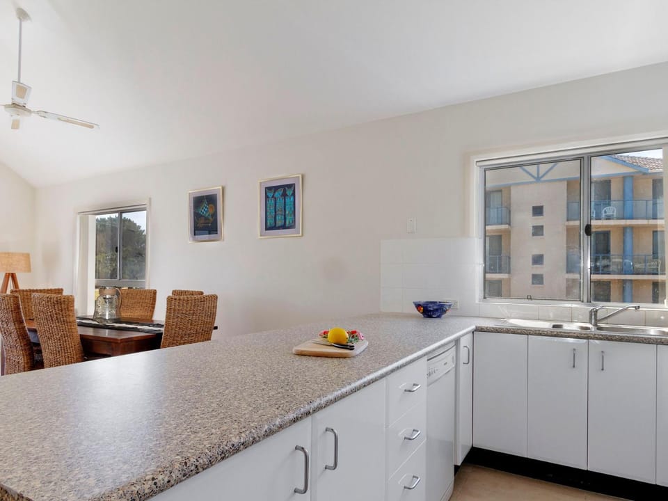 Seachange Apartment 3 House in Hawks Nest