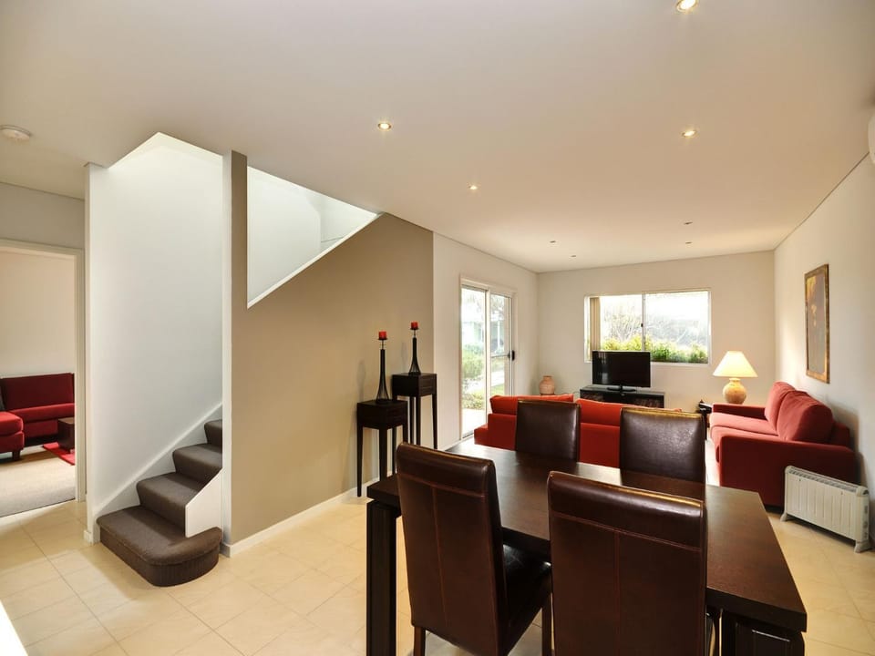 Stunning Holiday Townhouse House in Hawks Nest