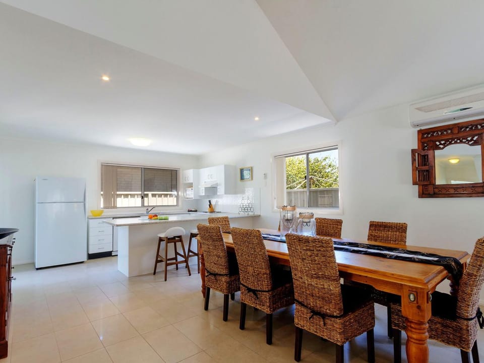 Seachange Townhouse 4 House in Hawks Nest