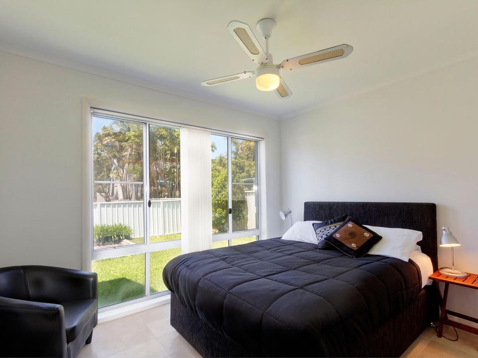 Seachange Townhouse 4 House in Hawks Nest