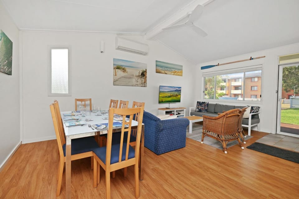 Surfs Up House in Hawks Nest
