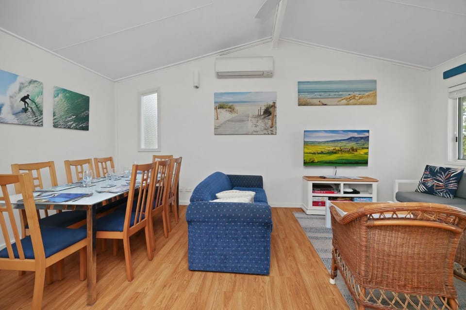 Surfs Up House in Hawks Nest