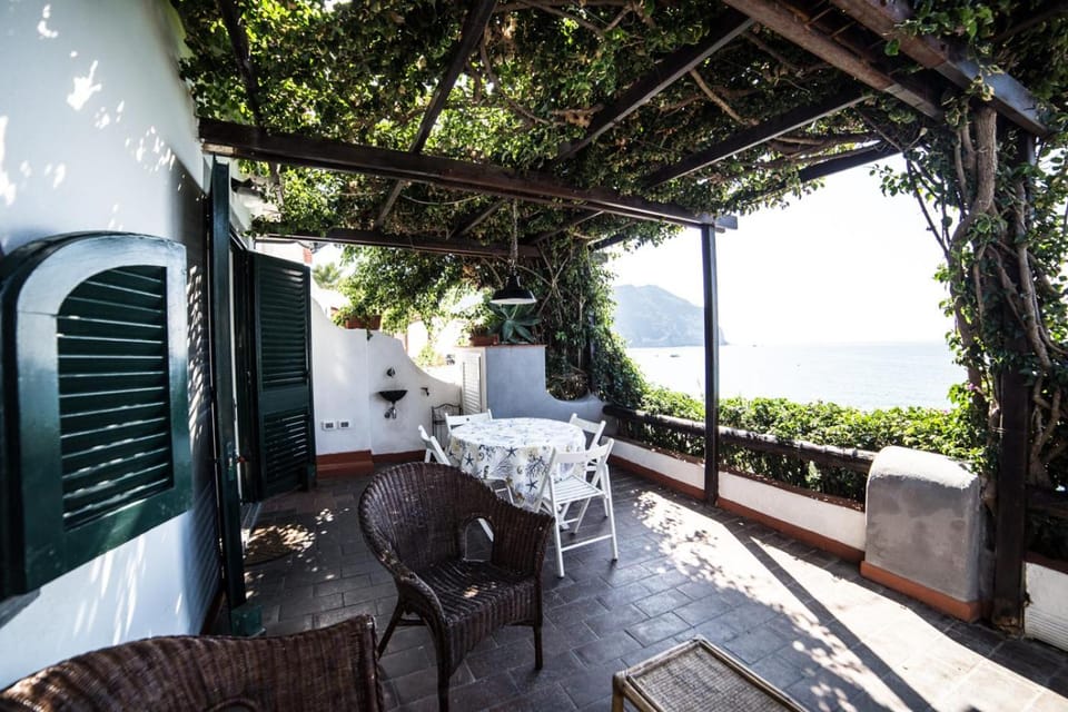 La Casetta Cava dell'Isola Apartment in Forio