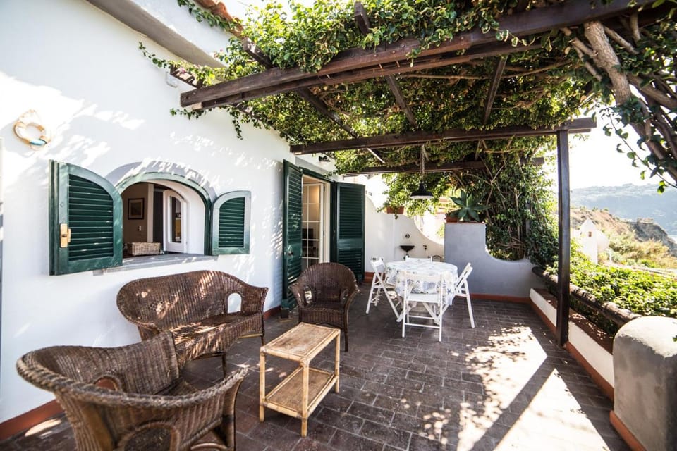 La Casetta Cava dell'Isola Apartment in Forio