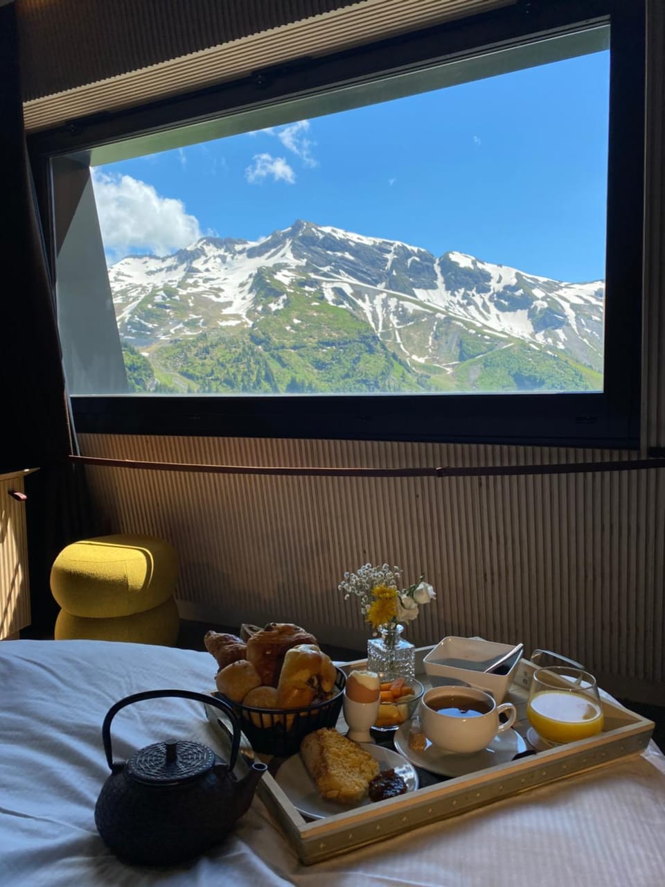 Mountain view, Breakfast