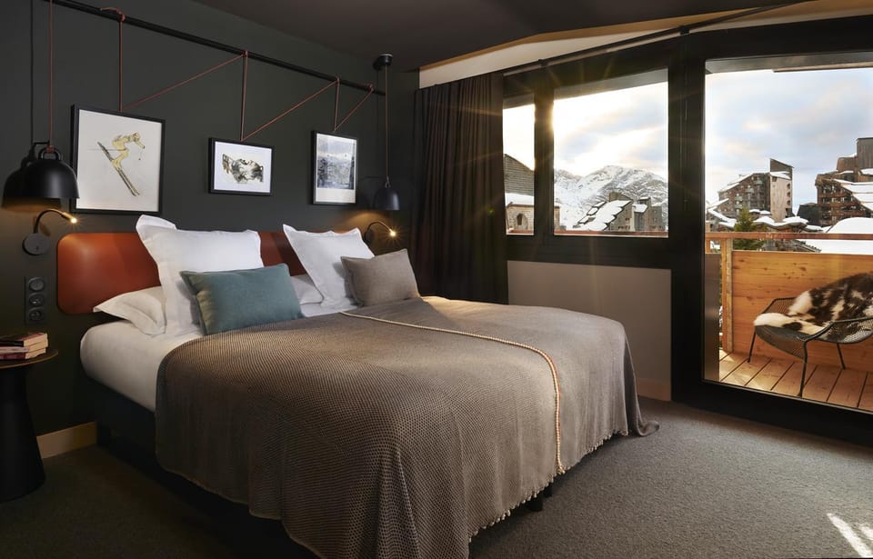 Bed, Balcony/Terrace, Photo of the whole room, Bedroom