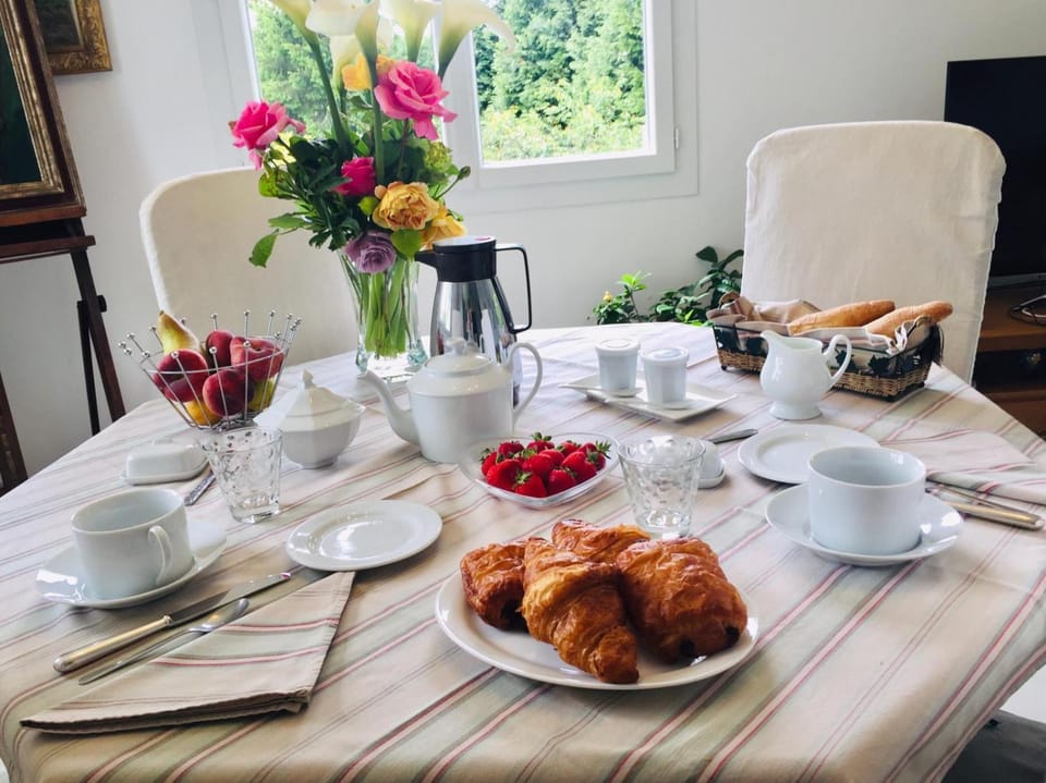 La maison d'Hera Bed and Breakfast in Nouvelle-Aquitaine