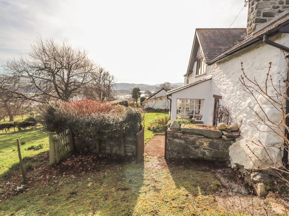 Cymryd Uchaf House in Wales