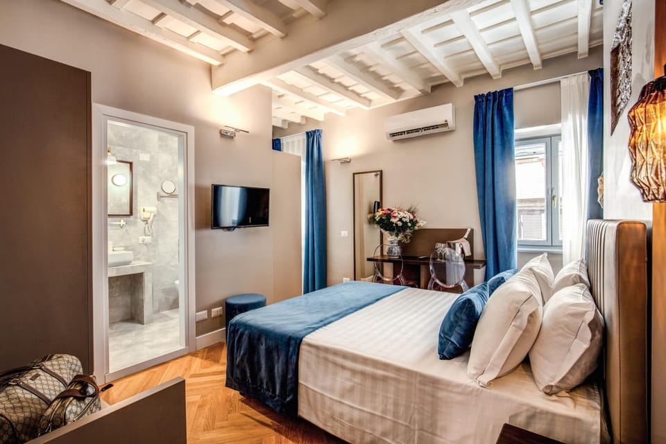 Bed, Photo of the whole room