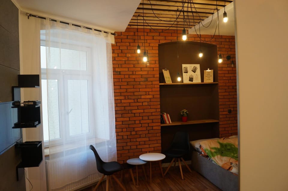 Photo of the whole room, Seating area