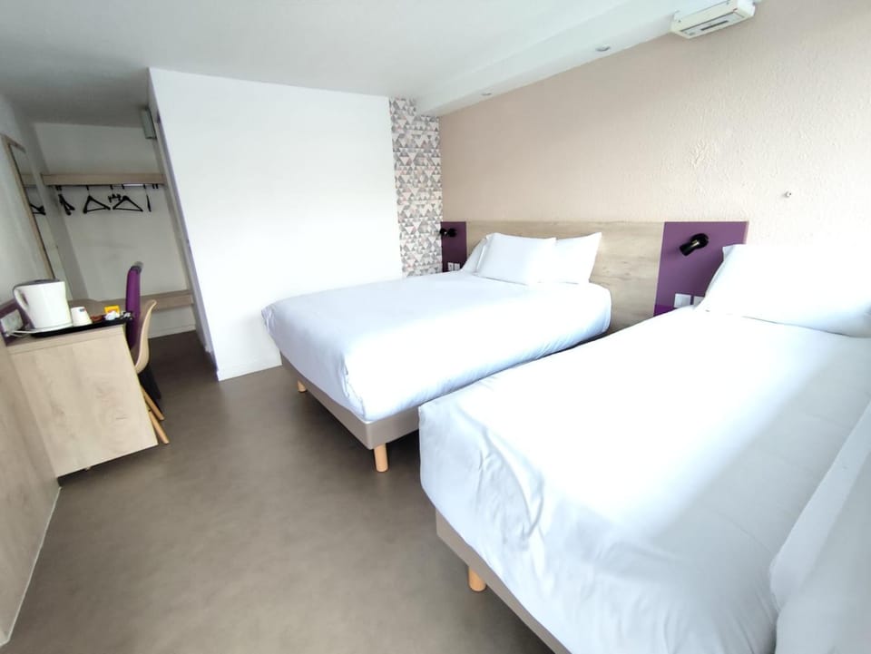 Coffee/tea facilities, Bedroom