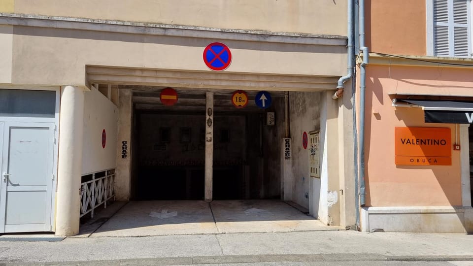 Apartment Gala with balcony and private parking Apartment in Poreč