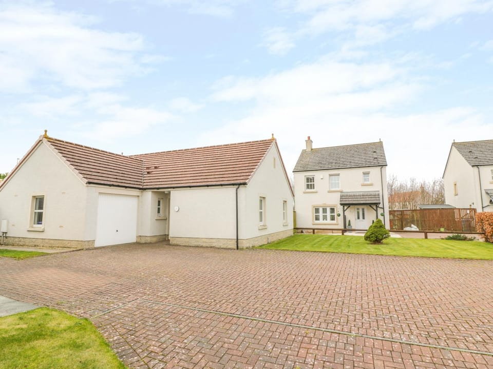 Bright and Beautiful House in Ayr