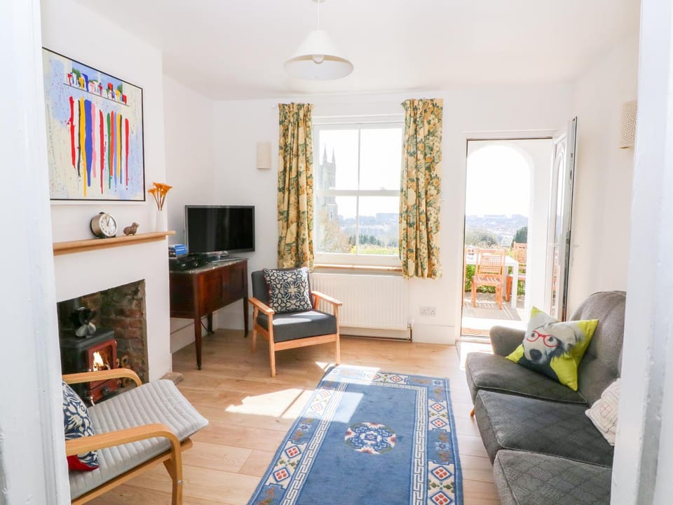 Kits Cottage House in Hythe