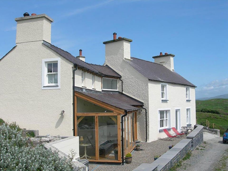Cae'r Dyni Caer Dyni House in Criccieth