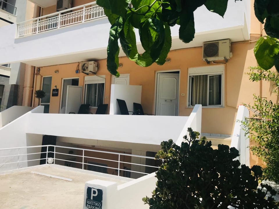 Korona beach apartments IIIΙ Apartment in Rethymno