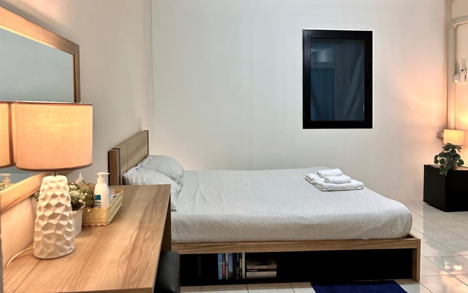 Bed, Photo of the whole room, Decorative detail
