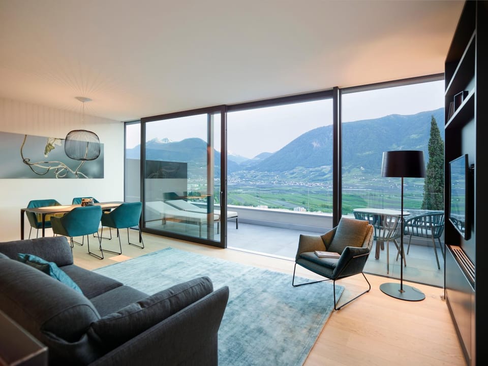 Balcony/Terrace, Living room, Seating area, Dining area