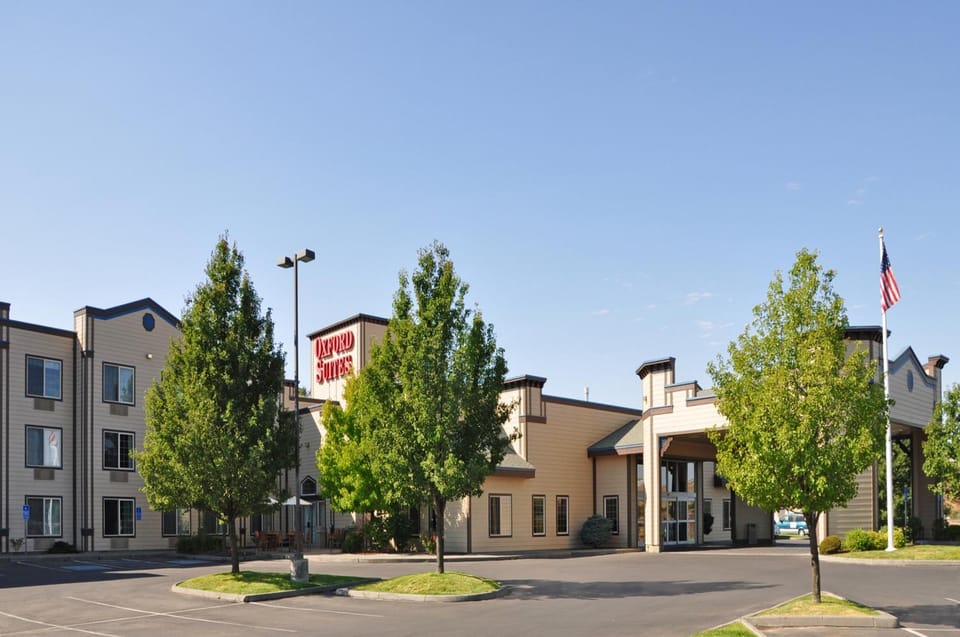 Facade/entrance, Property logo or sign, Street view