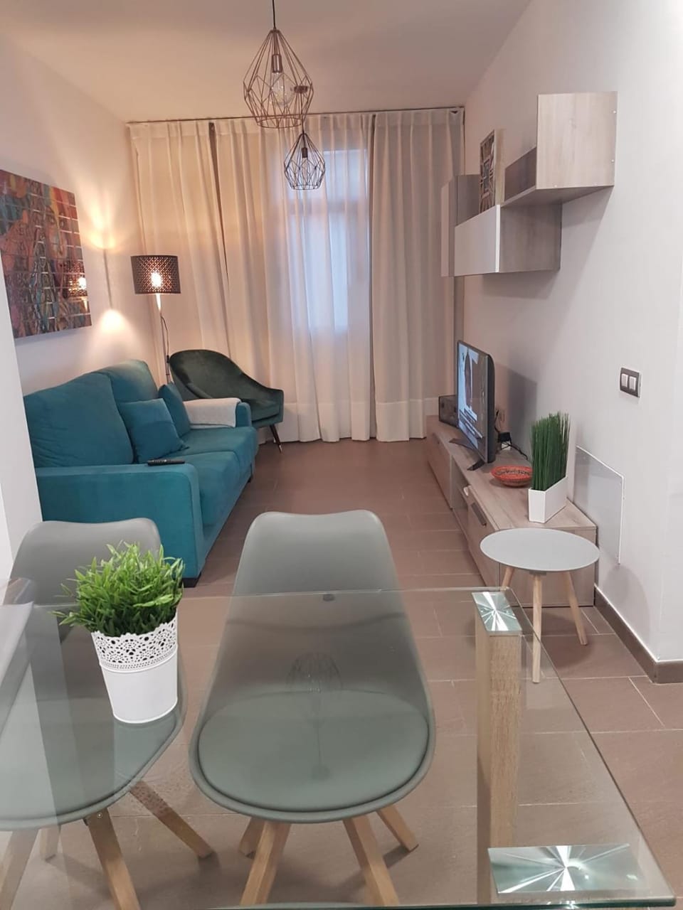 Communal lounge/ TV room