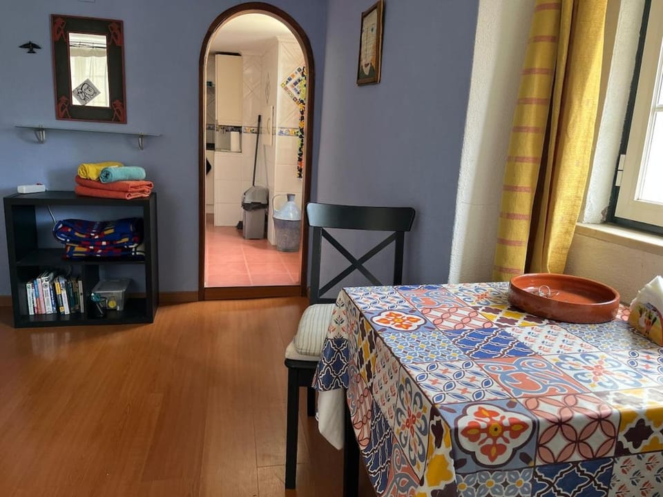 Living room, Photo of the whole room, Dining area