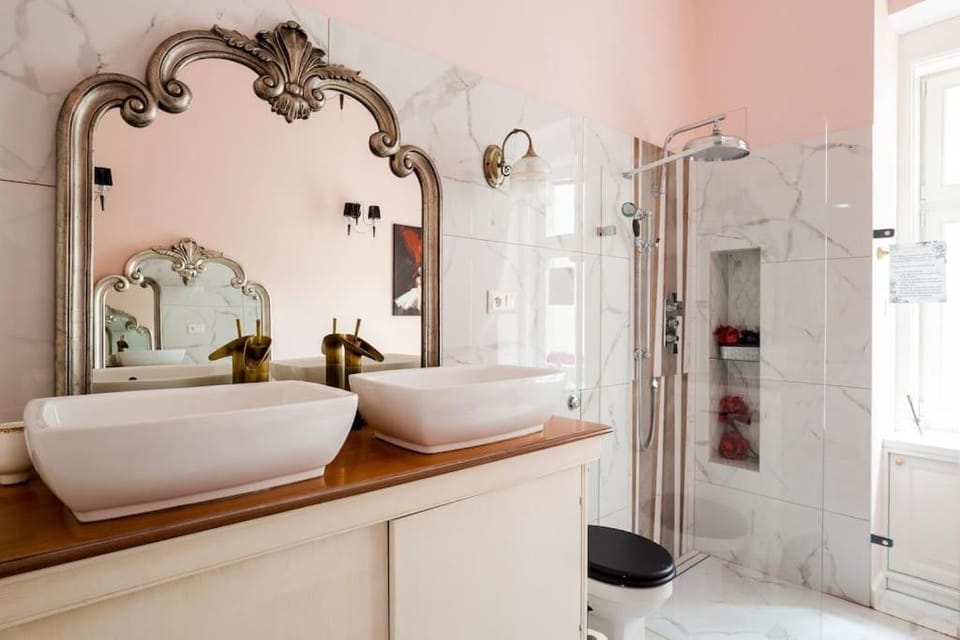 Shower, Bathroom, towels