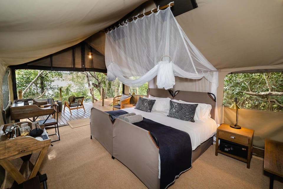 Bed, View (from property/room), Balcony/Terrace, Photo of the whole room, Bedroom