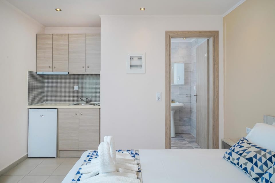 Bed, Bathroom, Kitchen or kitchenette, Other, Photo of the whole room