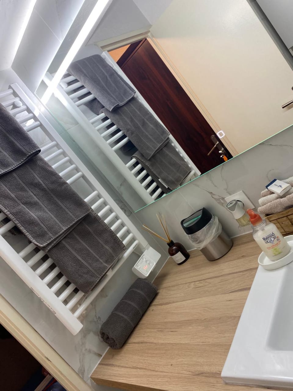 Bathroom, washing machine