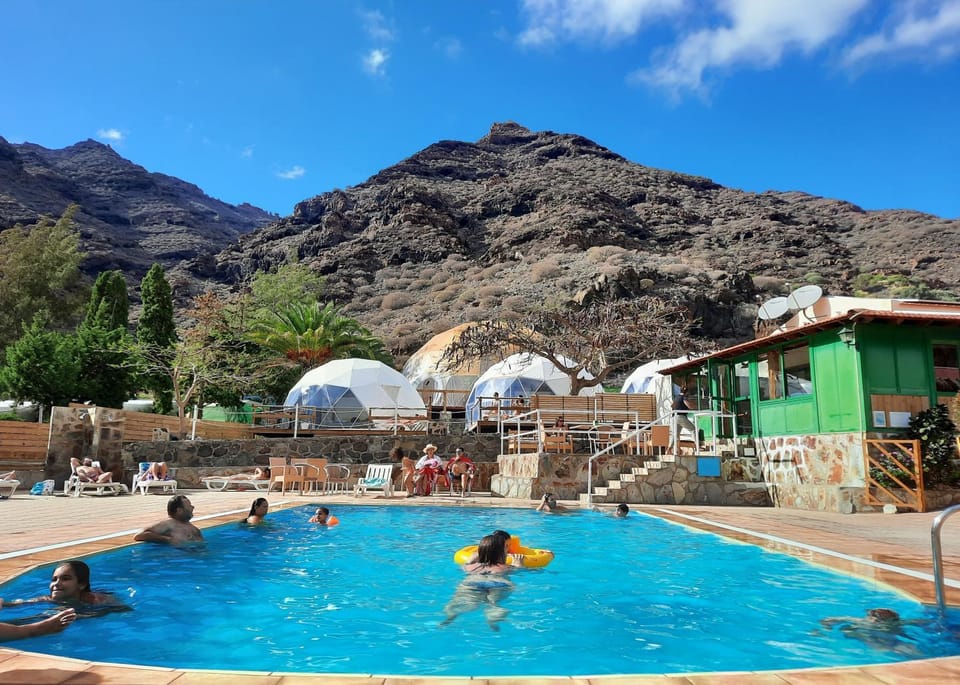 Swimming pool, Swimming pool