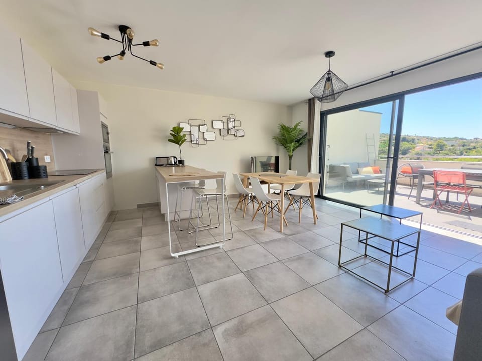 Frasso T3 Vue mer centre de Porticcio et Garage Apartment in Ajaccio