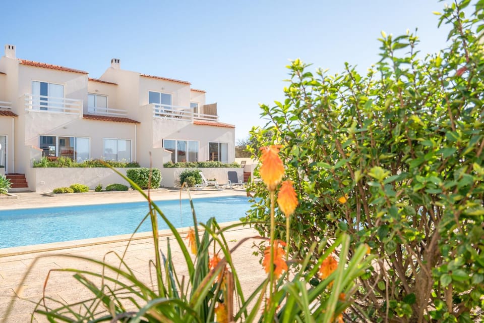 Property building, Garden, Pool view