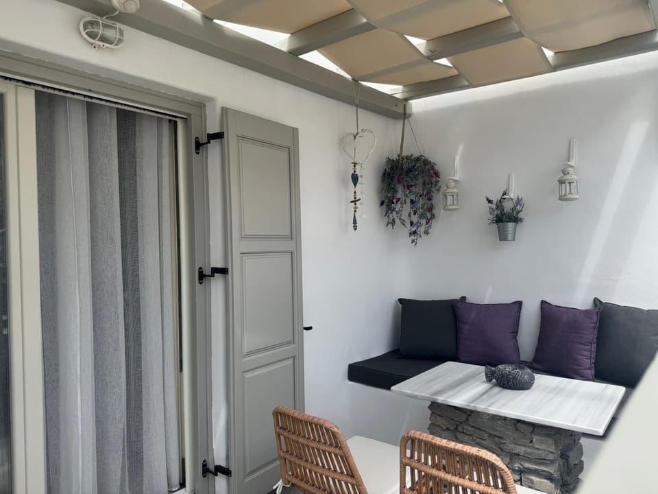 Klaras House Apartment in Mykonos, Mikonos 846 00, Greece