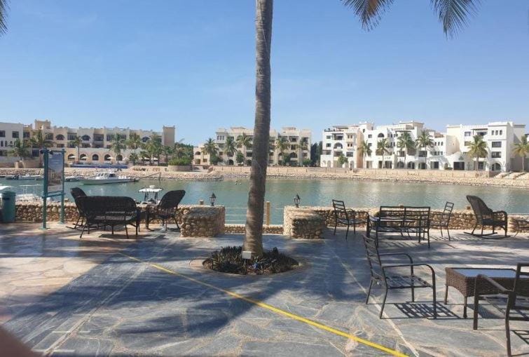 NOOR PLAZA BEACH FURNISHED FLATS Apartment in Oman