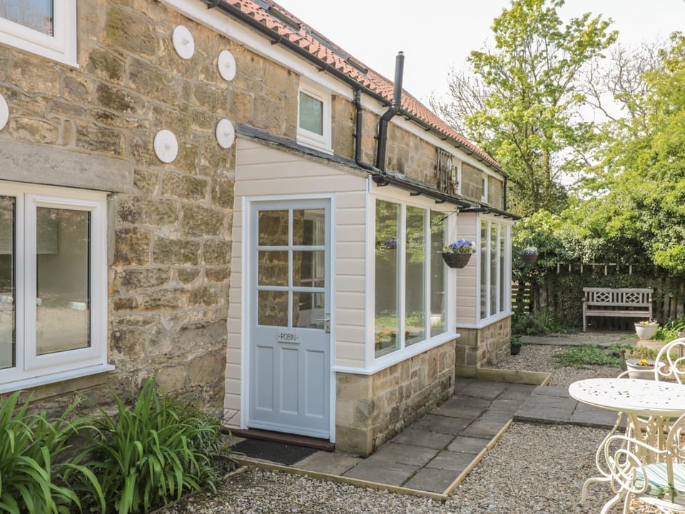 Robin Cottage House in England