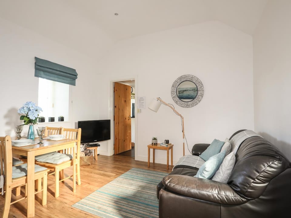 Tyn Towyn - Bwthyn Haf House in Trearddur Bay