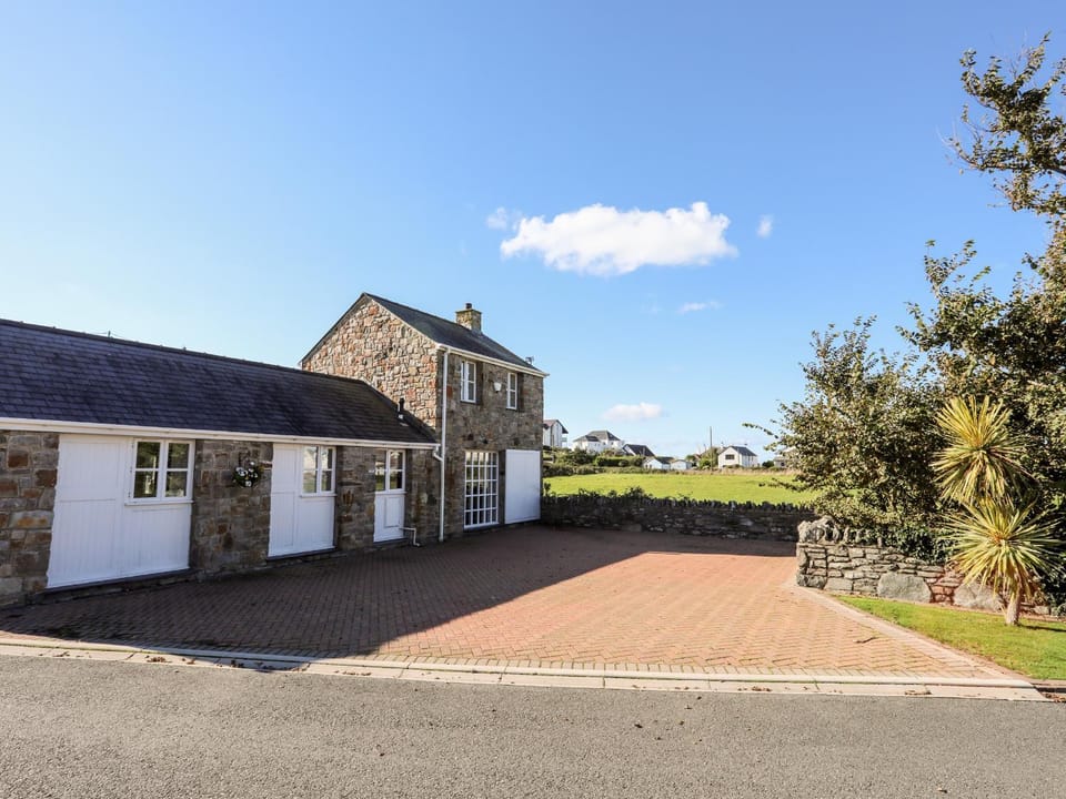 Tyn Towyn - The Stables House in Trearddur Bay