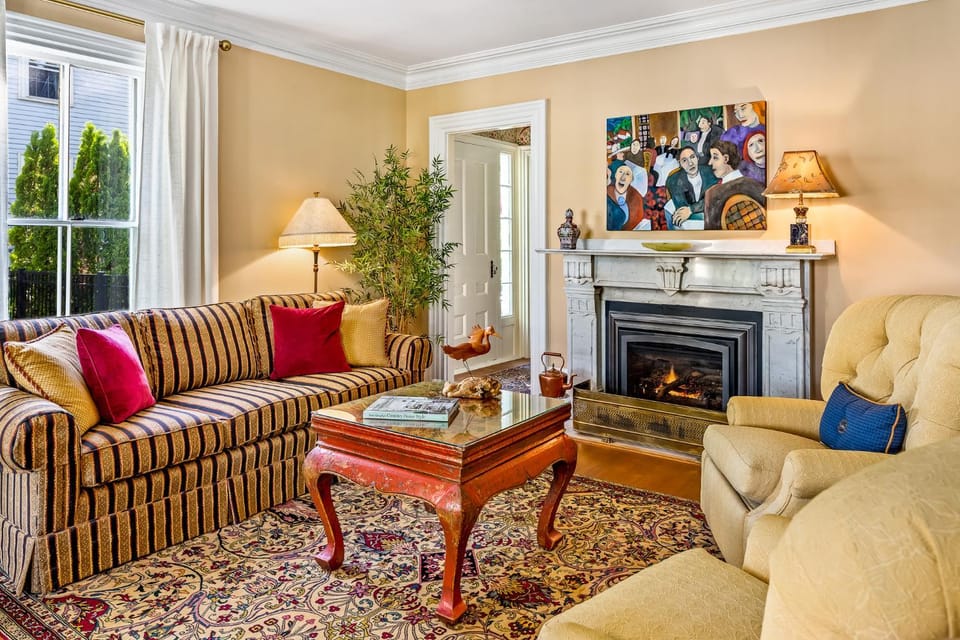 Communal lounge/ TV room
