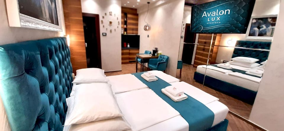 TV and multimedia, Photo of the whole room, Bedroom, towels