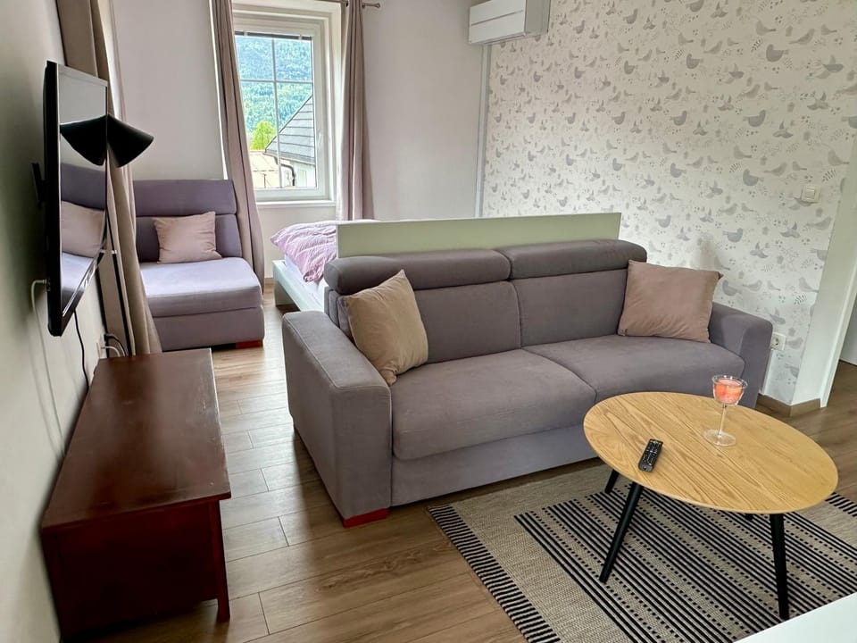 Living room, Bedroom