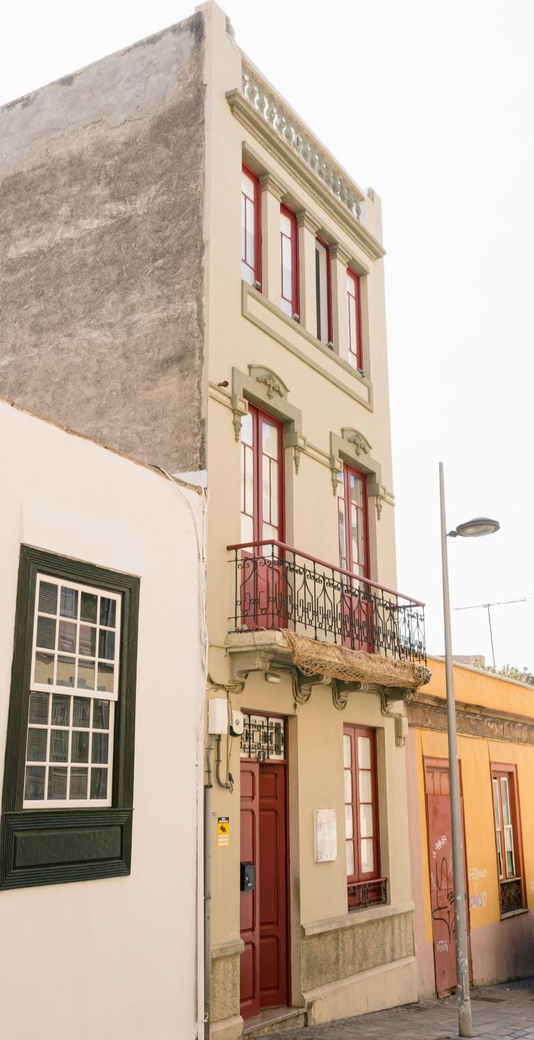 Property building, Facade/entrance
