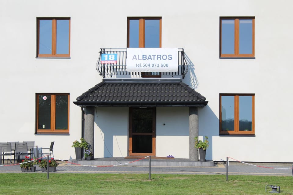 Property building, Facade/entrance