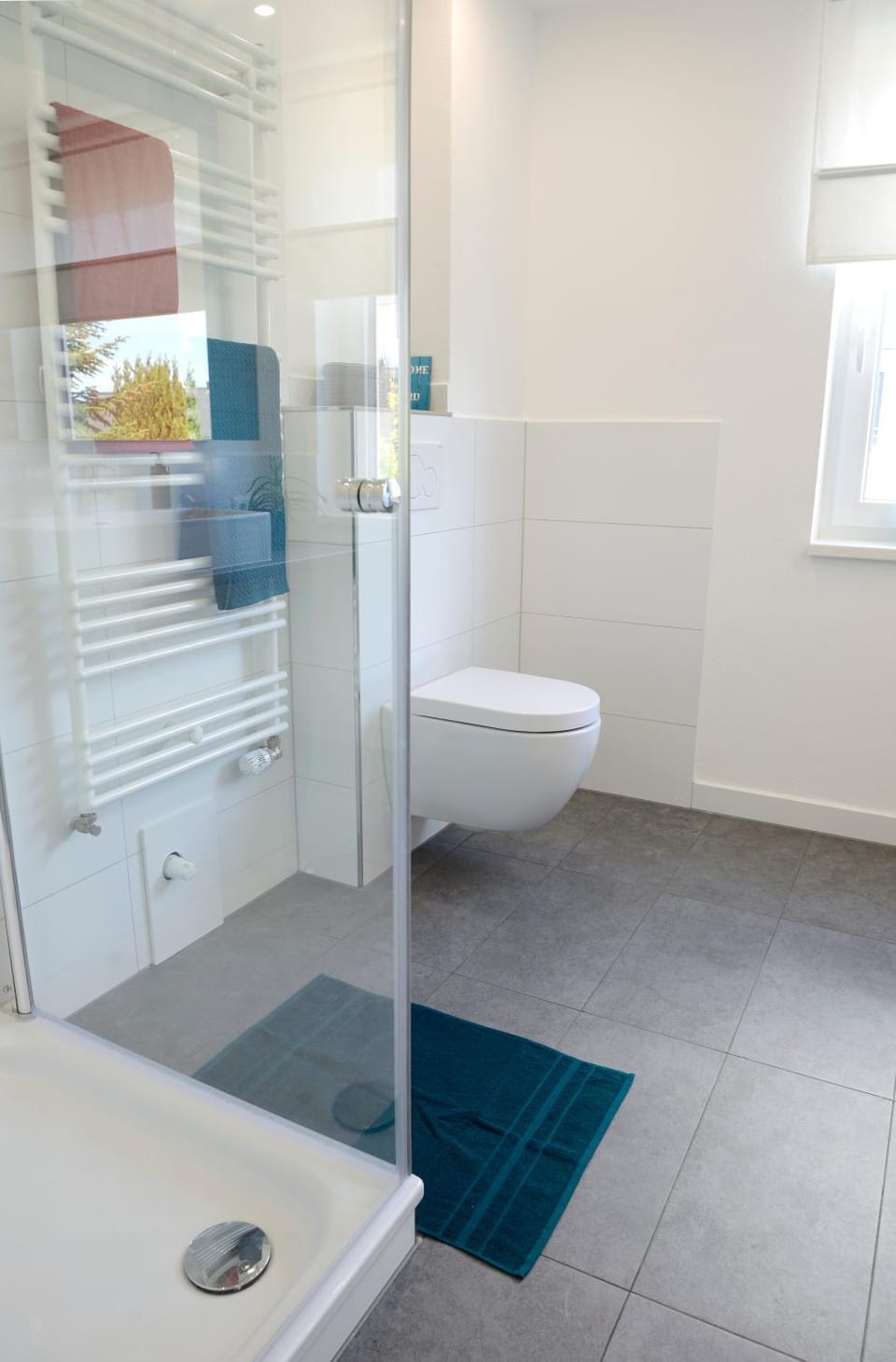 Shower, Toilet, Bathroom
