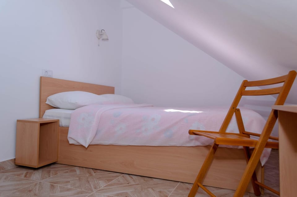 Mansarda mica cu baie proprie Apartment in Cluj-Napoca
