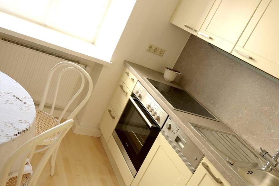 Kitchen or kitchenette, Decorative detail