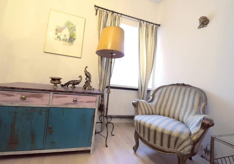 Decorative detail, Bedroom