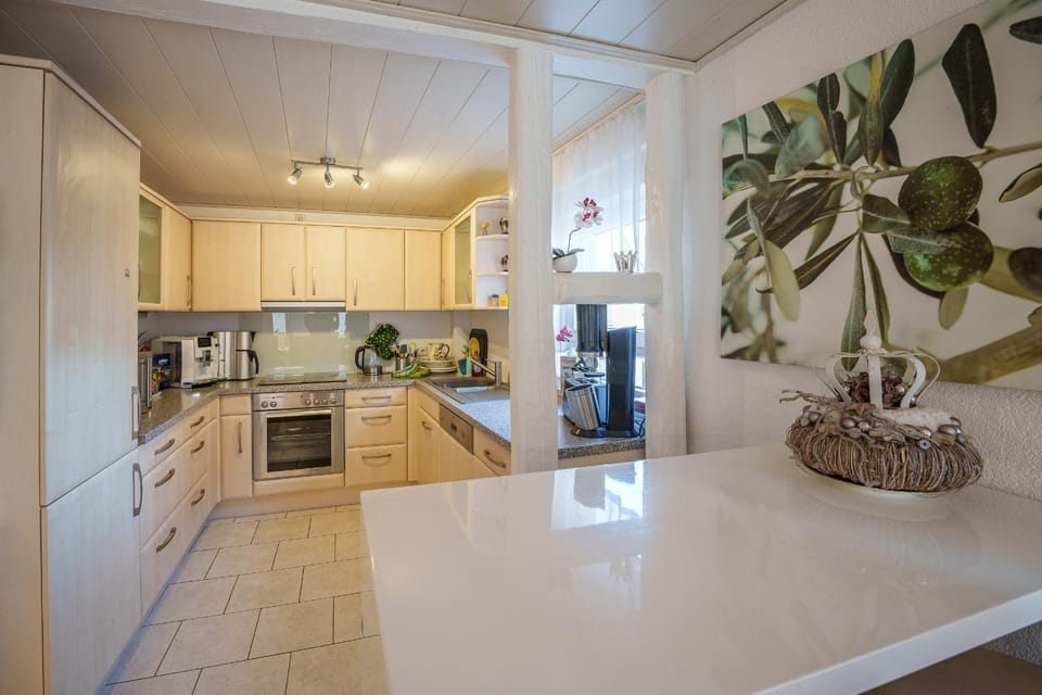 Kitchen or kitchenette, dishwasher, minibar, pet friendly, stove, toaster