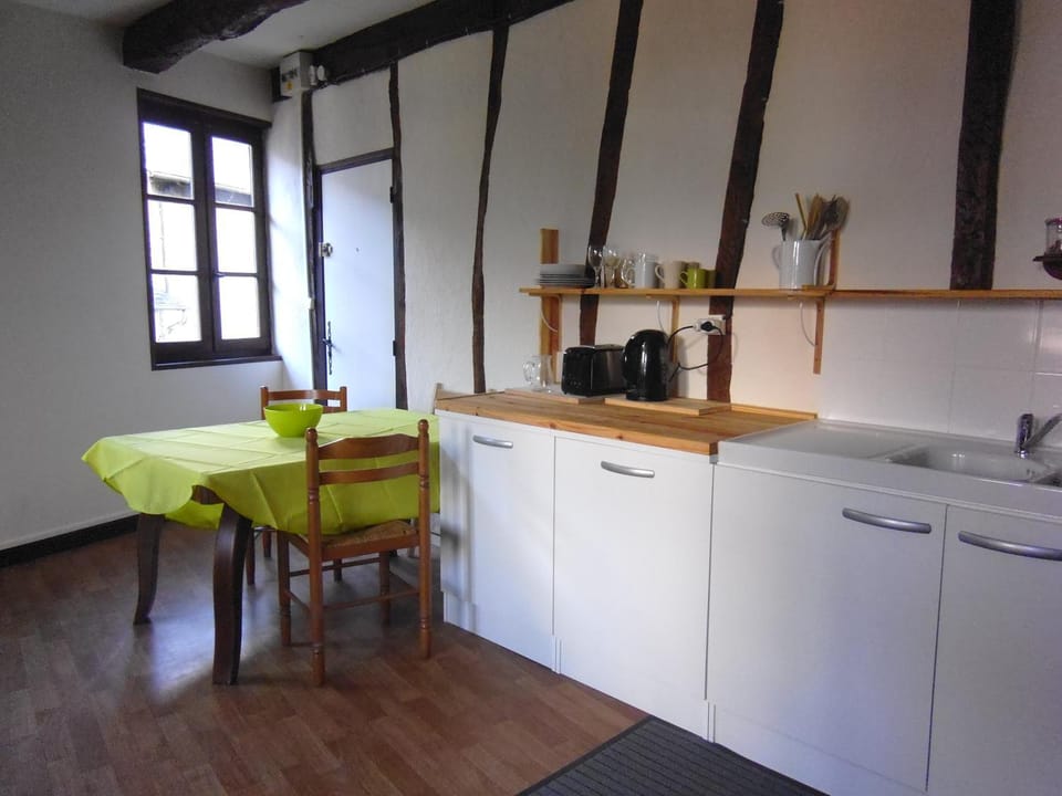 Le trou dans le mur Apartment in Nouvelle-Aquitaine