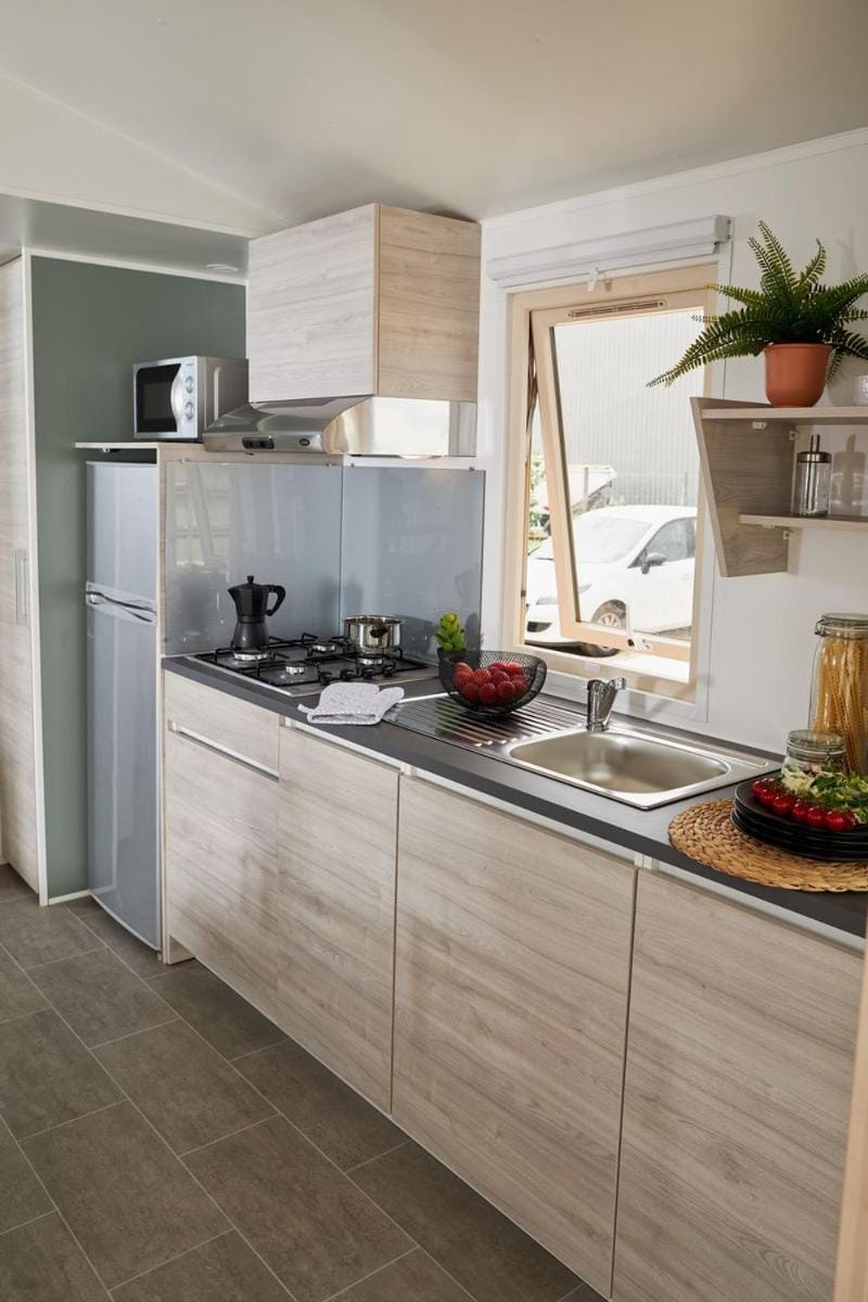 Camping Avec Piscine et Rivière à Tournon sur Rhône Ardèche "Les Foulons" Campground/ 
RV Resort in Provence-Alpes-Côte d'Azur